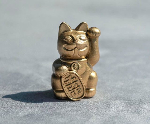 Gold Resin Lucky Cat