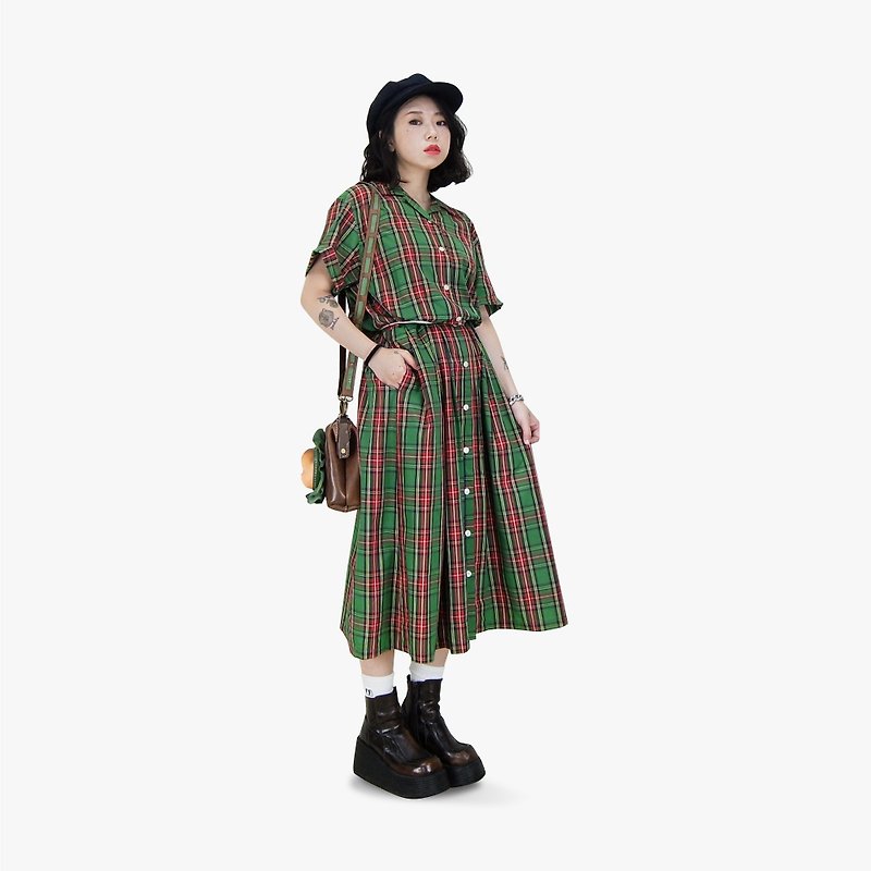 A‧PRANK: DOLLY :: Vintage VINTAGE red and green Check Pleated skirt short-sleeved vintage dress (D708016) - ชุดเดรส - ผ้าฝ้าย/ผ้าลินิน 