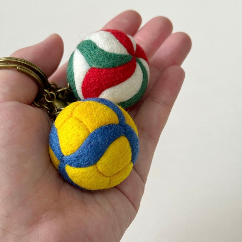 Wool felt volleyball 2 models - ที่ห้อยกุญแจ - ขนแกะ 