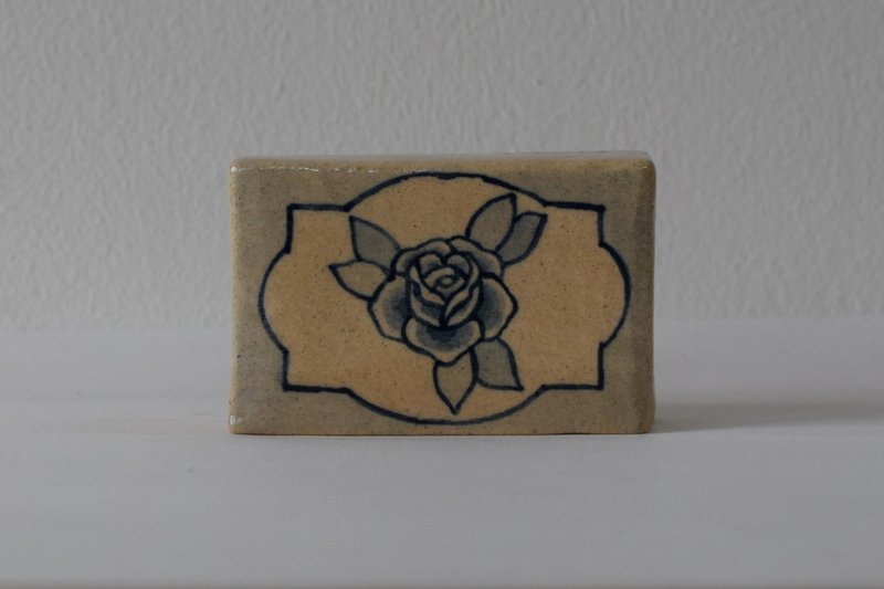 Ceramic match holder Rose - น้ำหอม - ดินเผา 