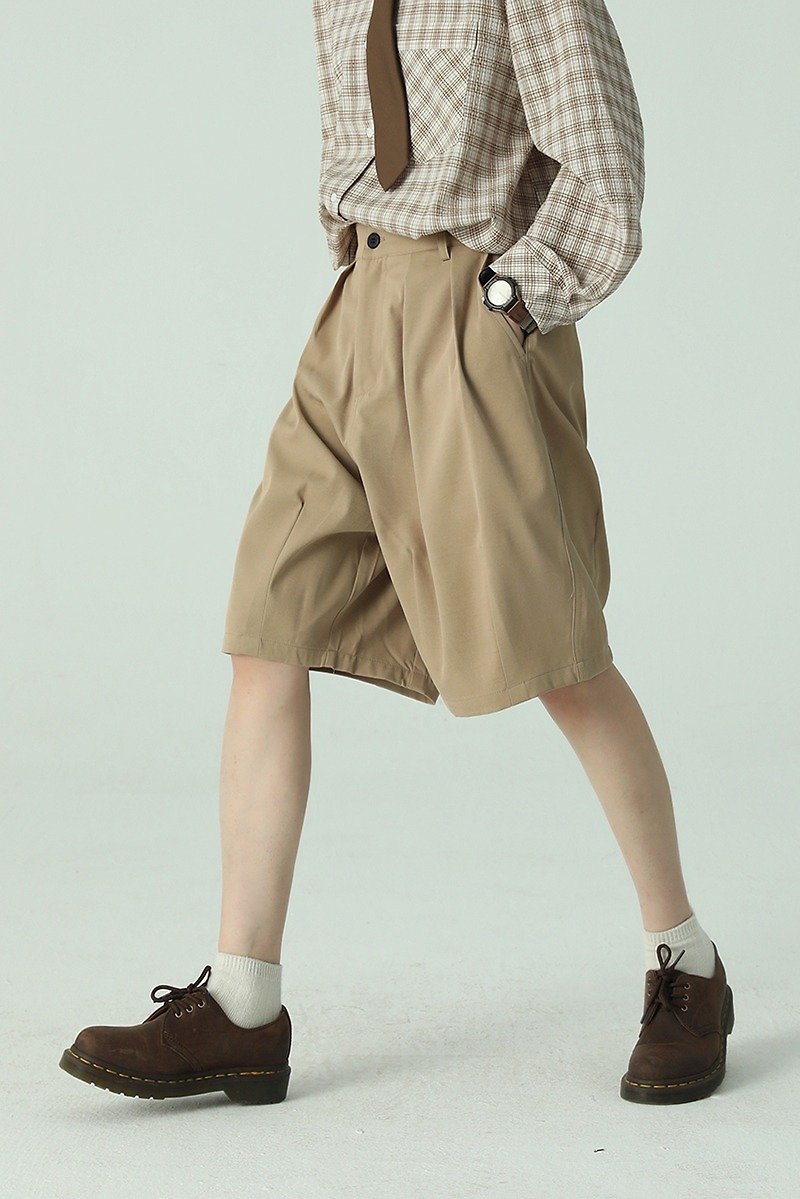 Khaki 3 Color Casual High Waist Suit Shorts Five Pants Neutral Loose Spring Summer Shorts S-XL - กางเกงขาสั้น - เส้นใยสังเคราะห์ สีกากี
