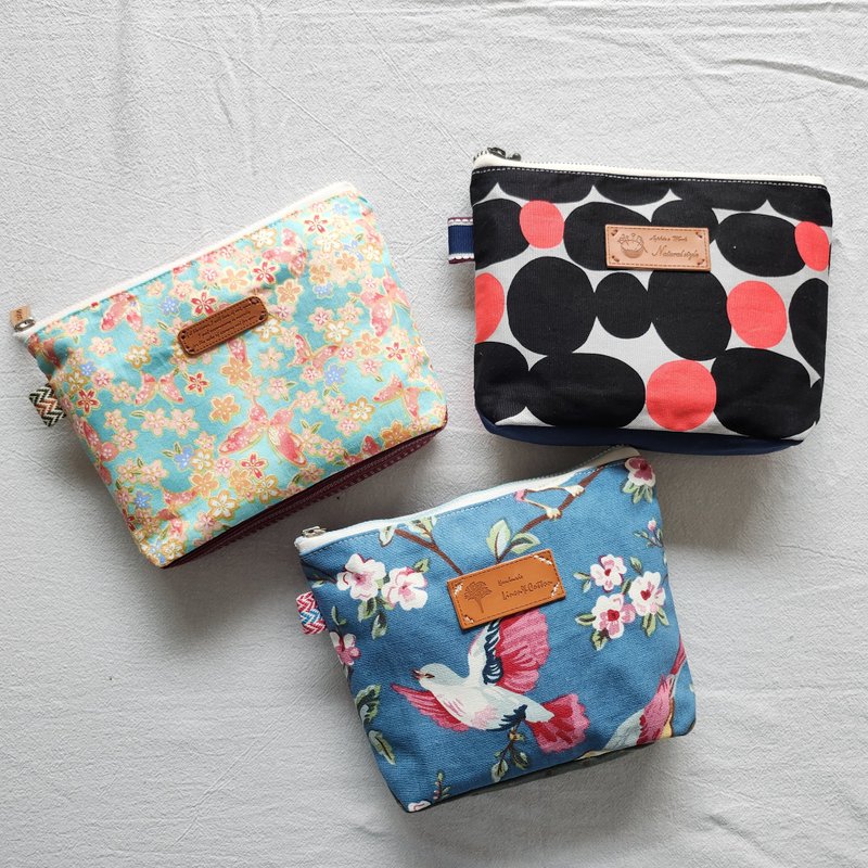 印花船型小包 拉鍊包 大容量 化妝包 萬用包 - 化妝包/收納袋 - 棉．麻 