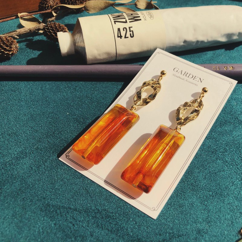 Metallic amber rectangular earrings - ต่างหู - เรซิน สีส้ม