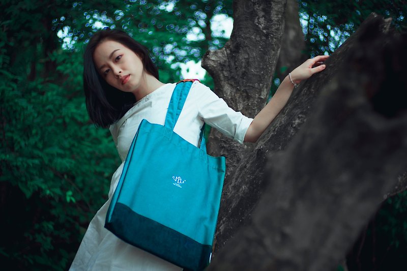 CLASSIC FUMBLE BAG (MINT GREEN) 香港設計 肩背包 斜背包 潮服 男裝 女裝 優質 - Messenger Bags & Sling Bags - Waterproof Material Green
