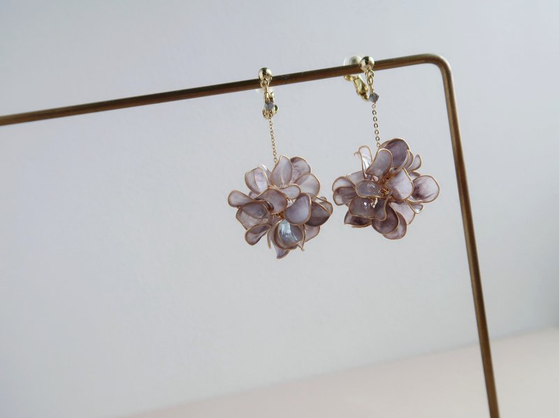 心花開 花球耳環 紫色-手作水晶花 樹脂飾品 禮物 閨蜜飾品 - 耳環/耳夾/耳骨夾 - 樹脂 紫色