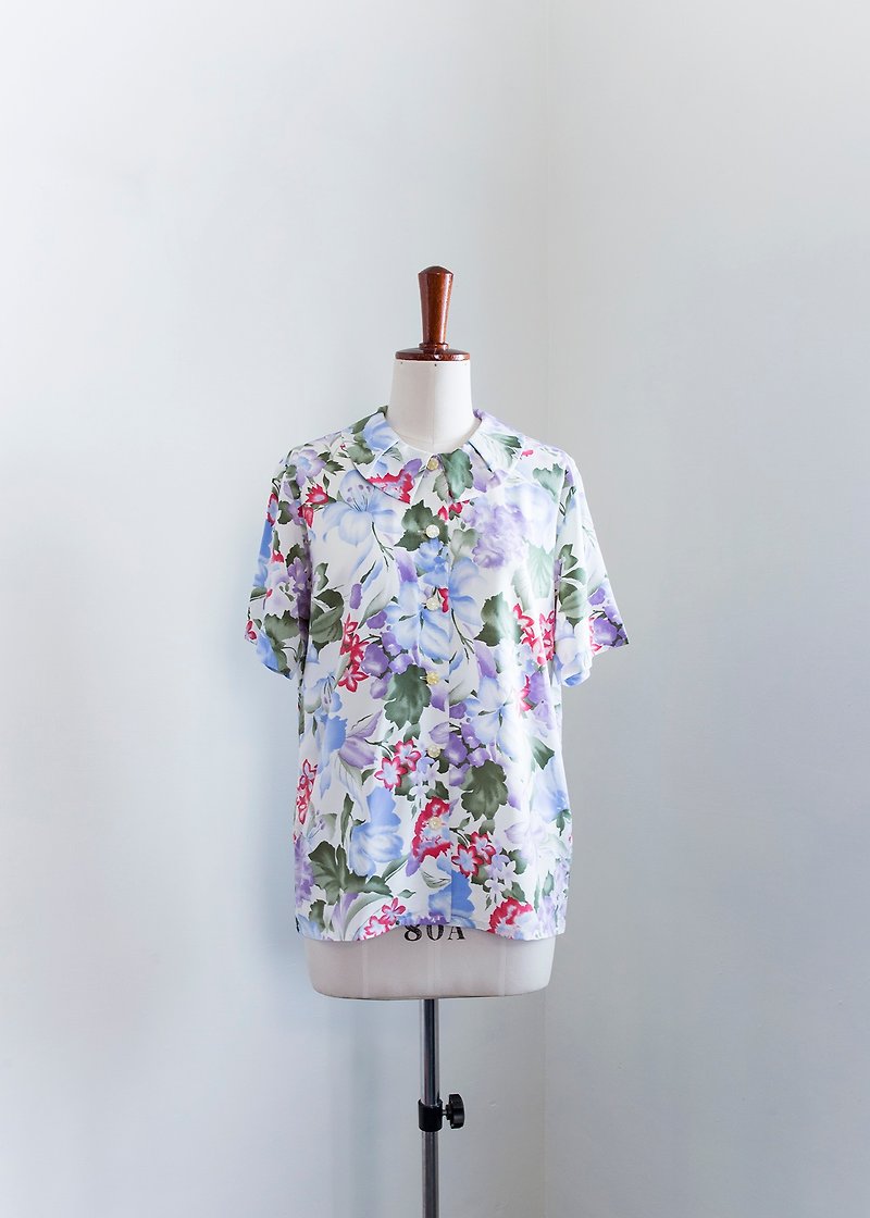 Banana Flyin vintage retro vintage short-sleeved floral shirt - เสื้อผู้หญิง - วัสดุอื่นๆ 