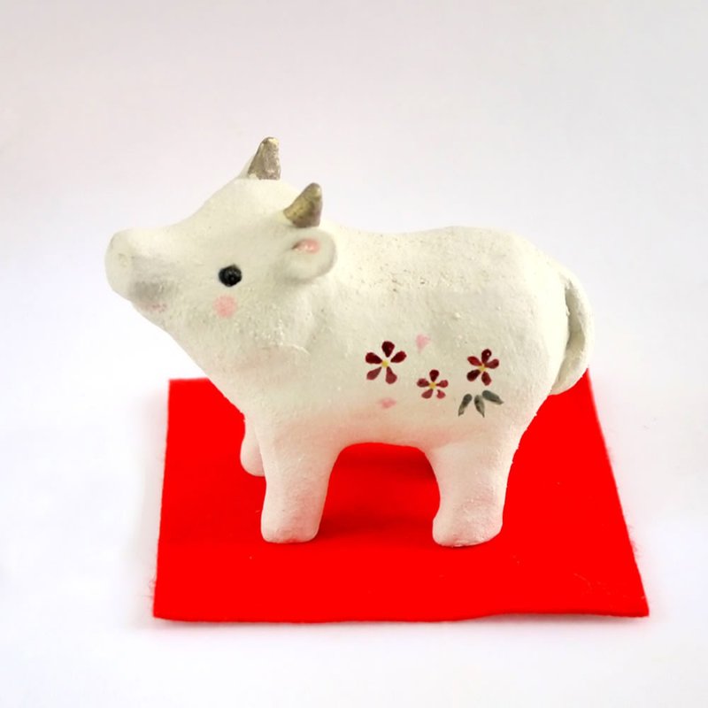 Figurine of ox Pottery zodiac - ของวางตกแต่ง - ดินเผา ขาว