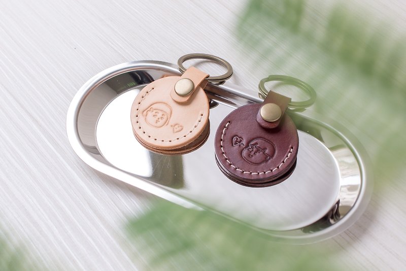 Customized lettering for boy and girl biscuit key ring - Keychains - Genuine Leather 