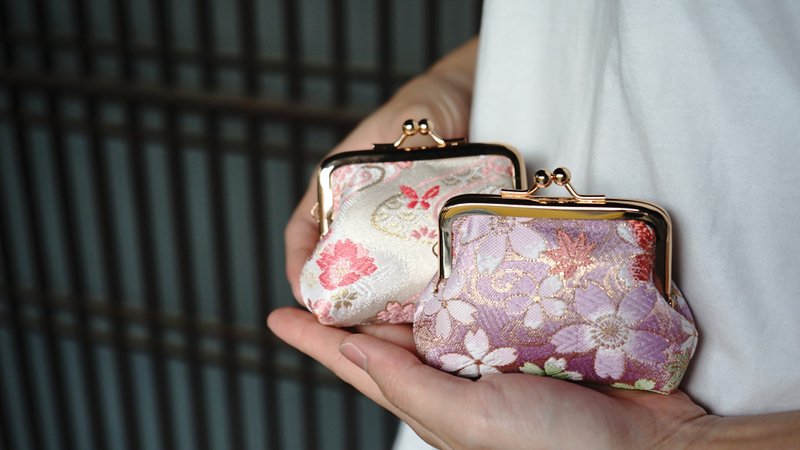 There are two types of Nishijin Origen brocade small mouth gold coin purses. - กระเป๋าใส่เหรียญ - วัสดุอื่นๆ 