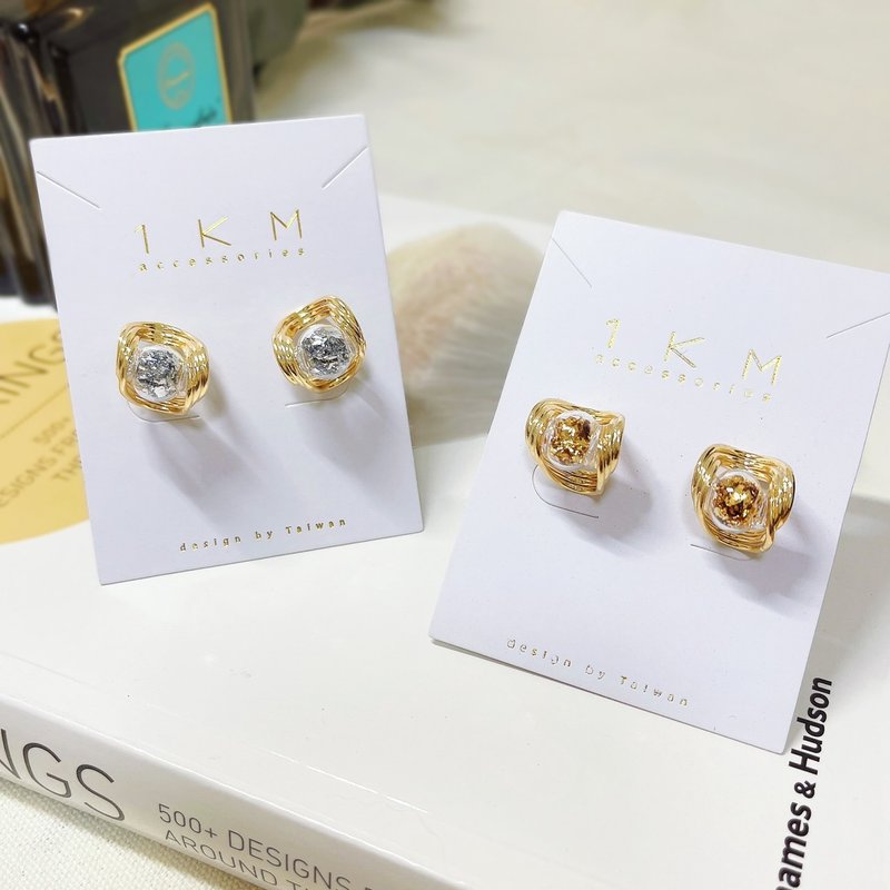 1KM 多重宇宙•金屬質感玻璃球耳環-2色 - 耳環/耳夾/耳骨夾 - 玻璃 