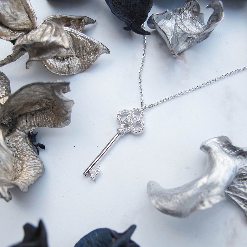 [Diamonds] gorgeous silver key | keys shiny Stone 925 sterling silver necklace | high-ranking officials Nanzi - สร้อยคอ - เงินแท้ สีเงิน