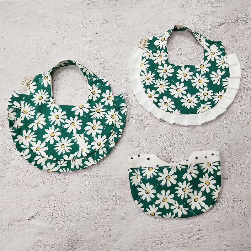 Baby bib saliva towel lotus leaf pocket round pocket Miyue gift box - Bibs - Cotton & Hemp Green