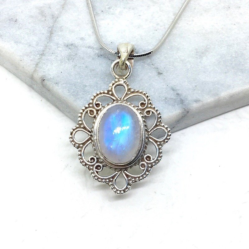 月光石925純銀蕾絲花邊設計項鍊 尼泊爾手工鑲嵌製作(款式1) - 項鍊 - 寶石 藍色