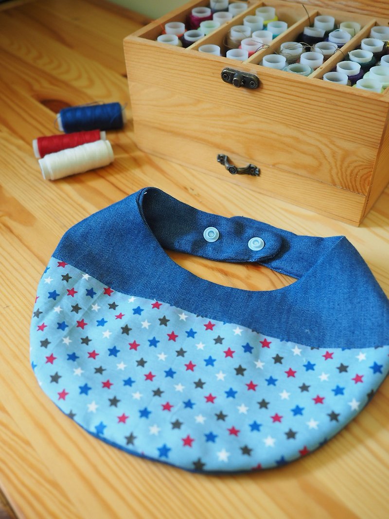 手工縫製嬰兒小童圍兜口水肩 藍色星星圖案 - 口水肩/圍兜 - 棉．麻 藍色