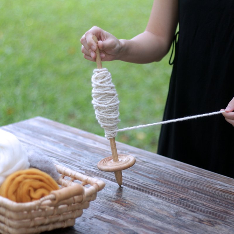 11.30【Playing with fiber】spinning — hand-twisted thread‧ wire - Knitting / Felted Wool / Cloth - Wool 