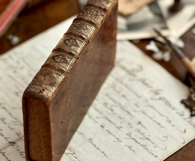 50419-博物館級フランス300年前の貴重な古書 サン＝テヴルモン