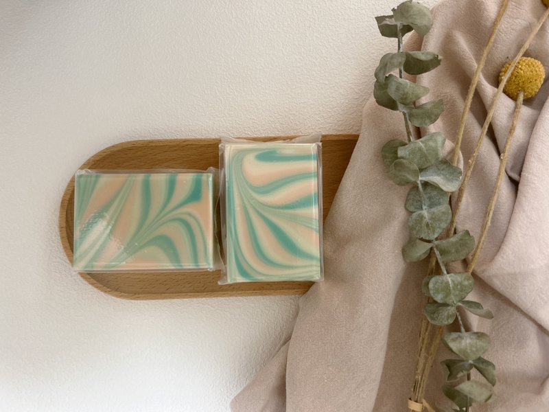 Spring Dance Swirl Soap - สบู่ - วัสดุอื่นๆ 