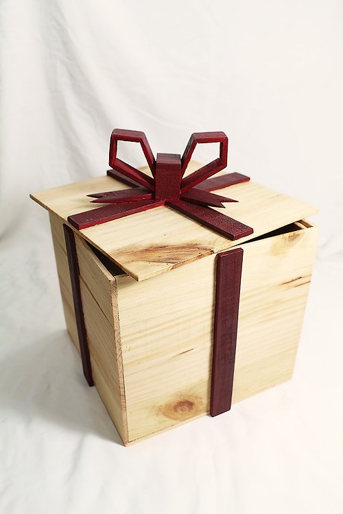 心藝十三生活創藝 【限量】屬於你(妳)的禮物箱--純手工--手作--木箱--收納箱--木板拼接