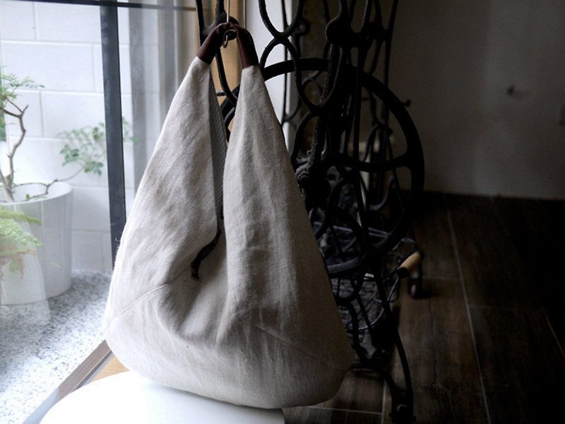 Workmanship Limited Edition French Linen Bag - กระเป๋าถือ - ผ้าฝ้าย/ผ้าลินิน สีกากี