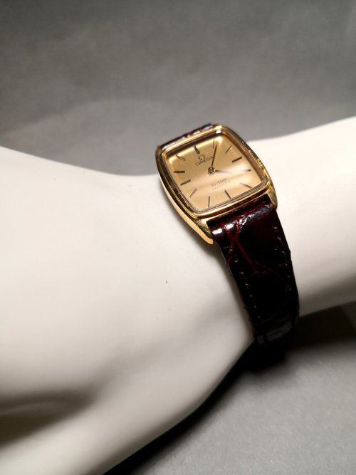 ★美品★OH済★オメガ デ・ヴィル クラシッククォーツ レディース 腕時計 OMEGA デ・ヴィル 1970年代/クォーツ時計/レディース時計