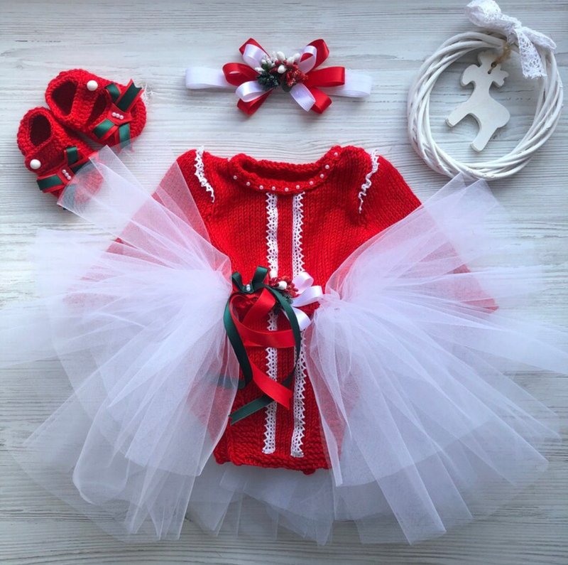 Hand knit romper with lace and pearls, tutu skirt, headband and booties for baby - 包屁衣/連身衣 - 其他材質 紅色