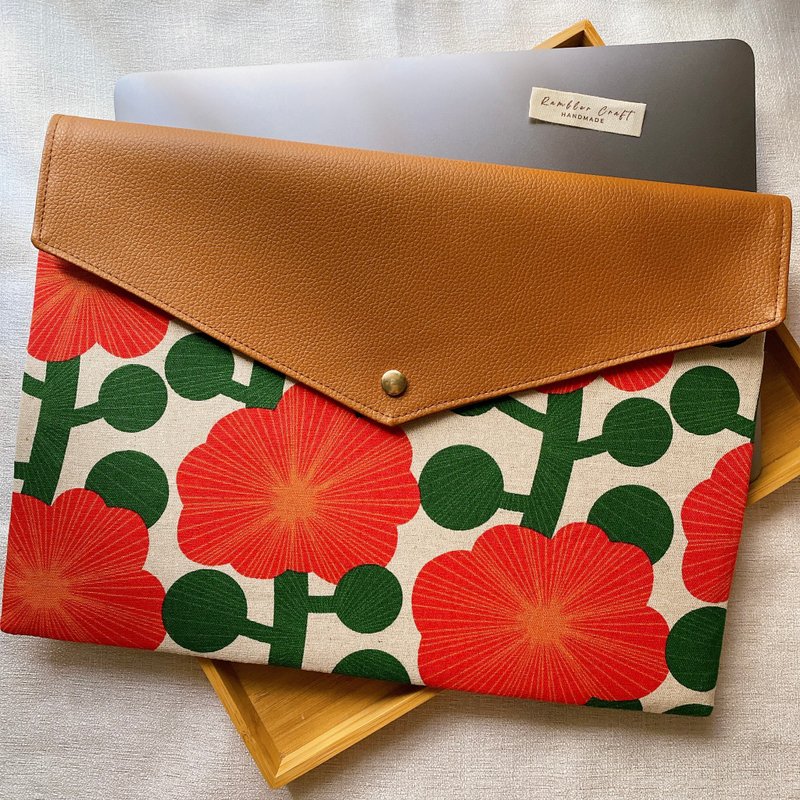 IPad Macbook Tablet Case Laptop Bag Storage Bag Red Flower Blooming Style - กระเป๋าแล็ปท็อป - ผ้าฝ้าย/ผ้าลินิน 