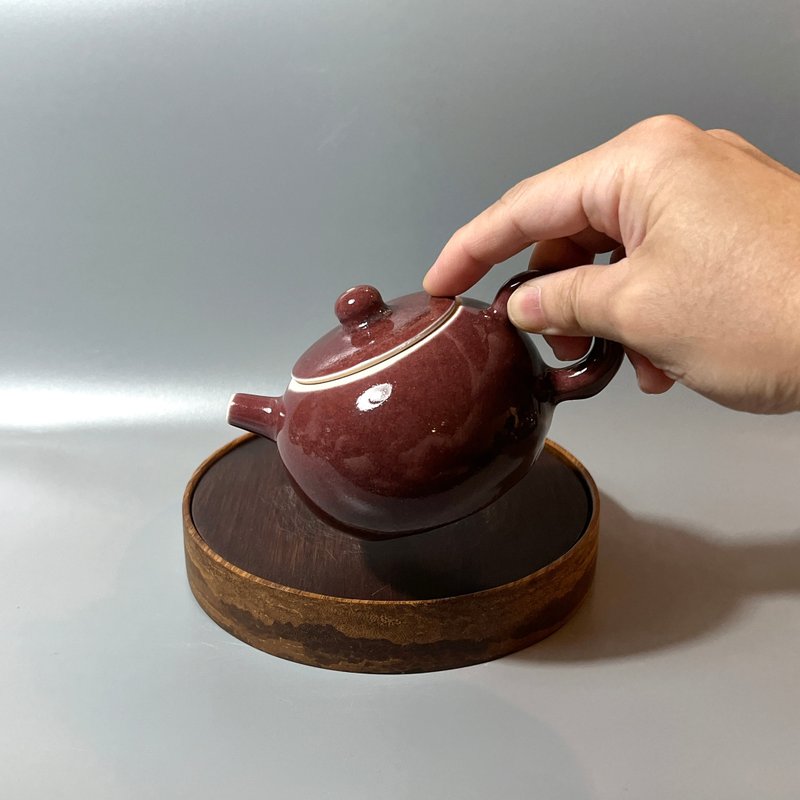 Warm Bronze red teapot / top grade Bronze red / handmade by Xiao Pingfan - Teapots & Teacups - Pottery 