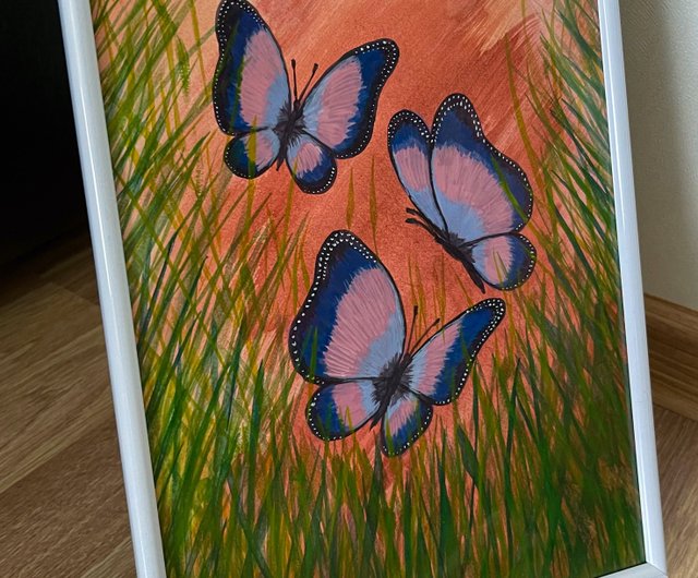 緑の芝生で元気に踊る蝶。水彩。 - ショップ vernissage-VG