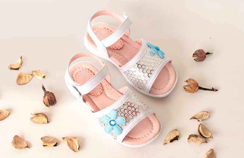 Shiny Flower Girl Sandals – White Made in Taiwan - รองเท้าเด็ก - หนังเทียม ขาว