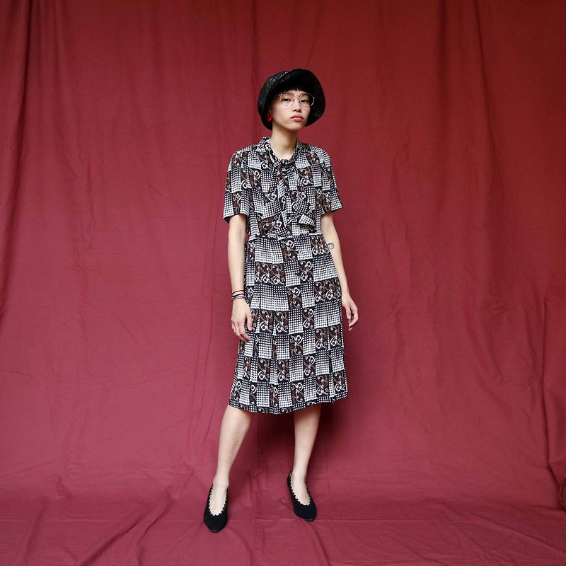 Pumpkin Vintage. Ancient bandage printed chiffon dress - One Piece Dresses - Other Materials 