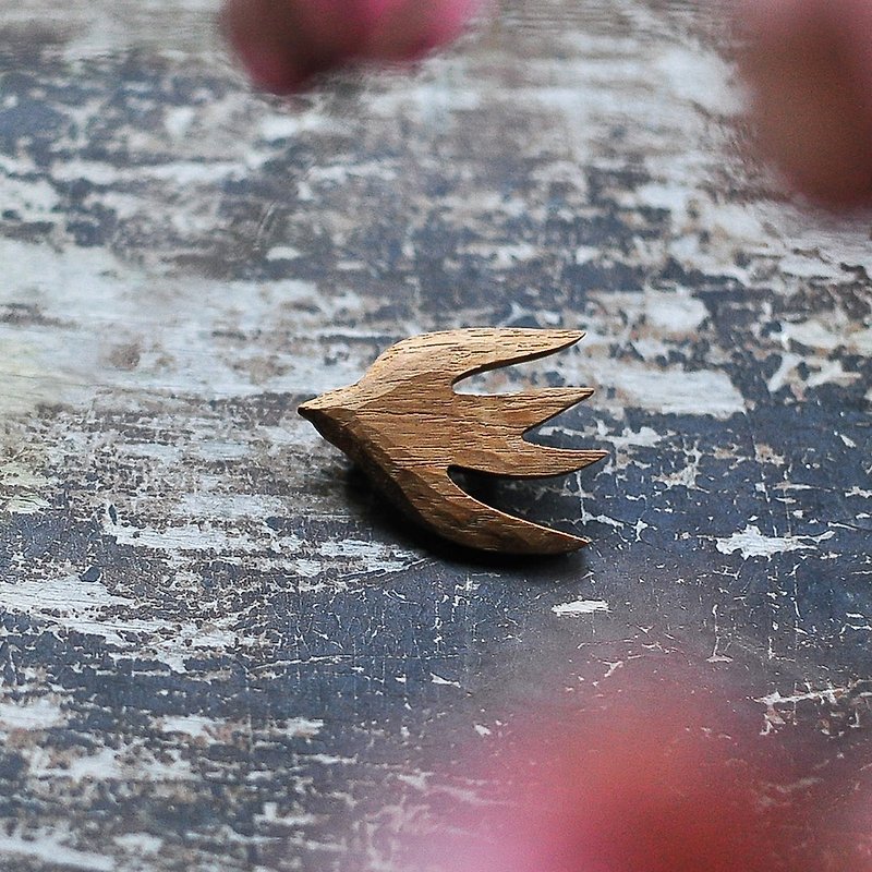 Asuka-hand-carved pins - Brooches - Wood Brown