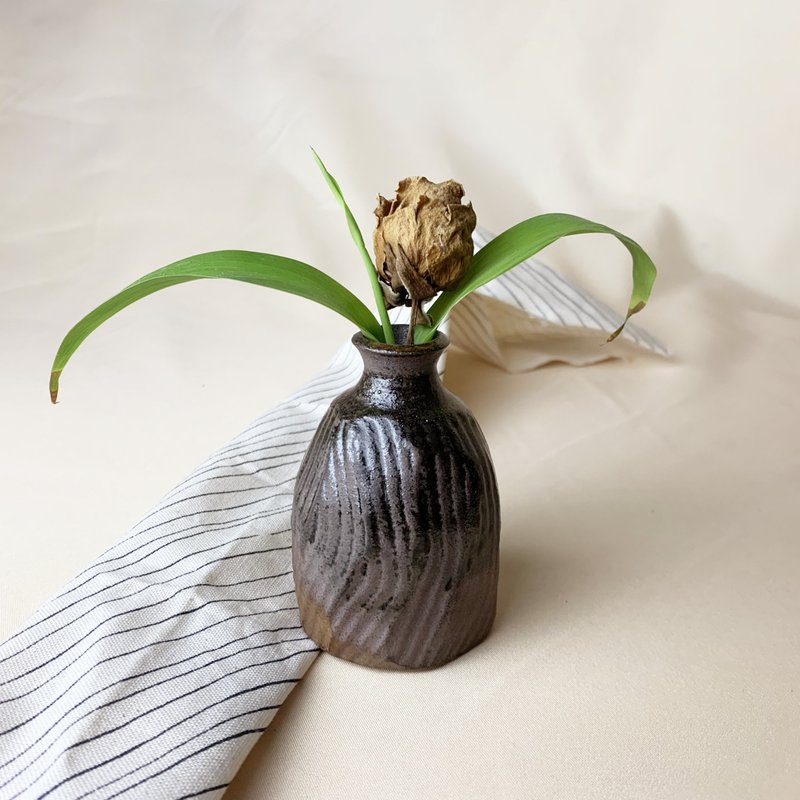 小口線瓶 新彩燒 柴燒陶藝 手作作品 盆器 |陳威恩作品 - 盆栽/植栽 - 陶 卡其色