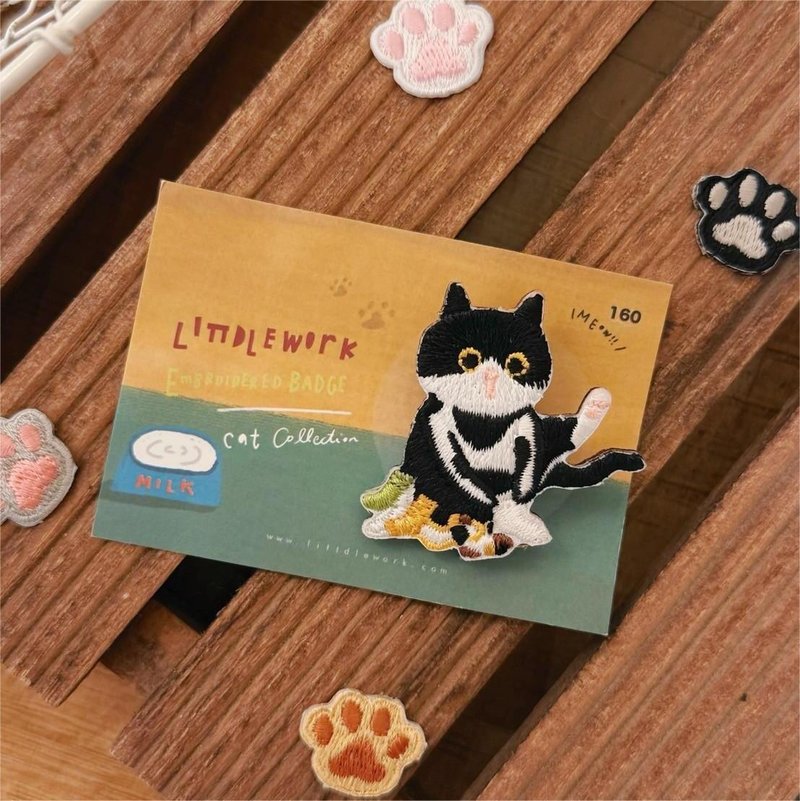 刺繡燙貼/別針 | 貓咪 - 穿襪襪賓士 | Littdlework - 徽章/別針 - 繡線 多色