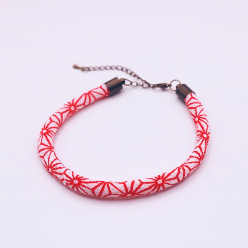 日本手作 赤白和風縮緬細款手鍊 - 手鍊/手環 - 棉．麻 紅色