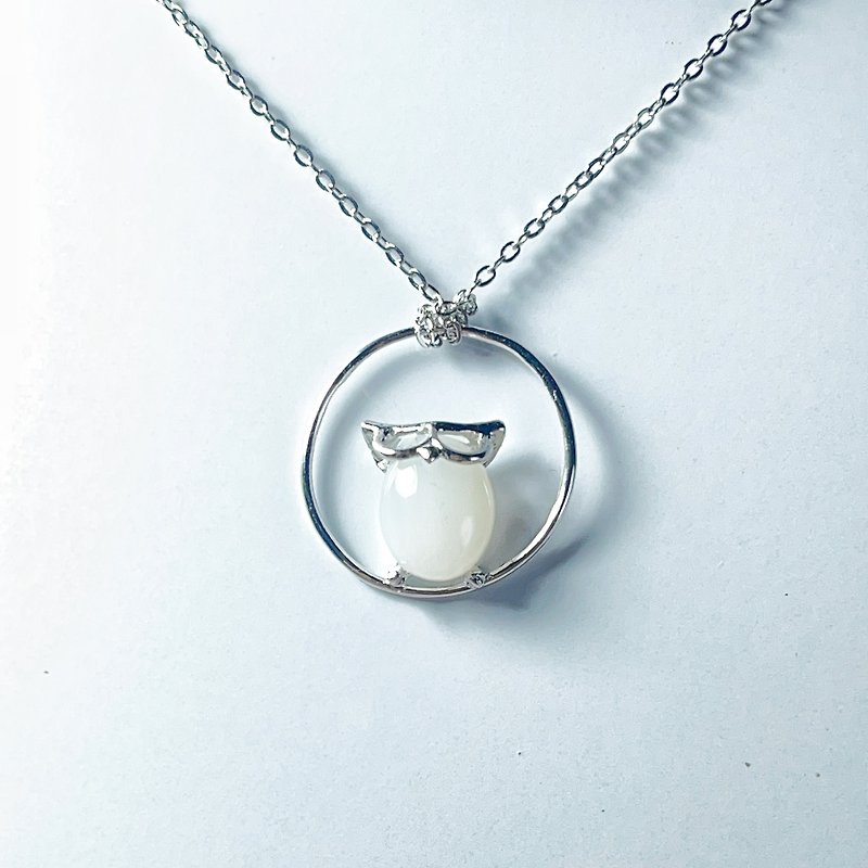 Blessing Owl Jade Pendant Natural White Jade 8 x 10 A goods 925 sterling silver necklace gift - สร้อยคอ - หยก ขาว