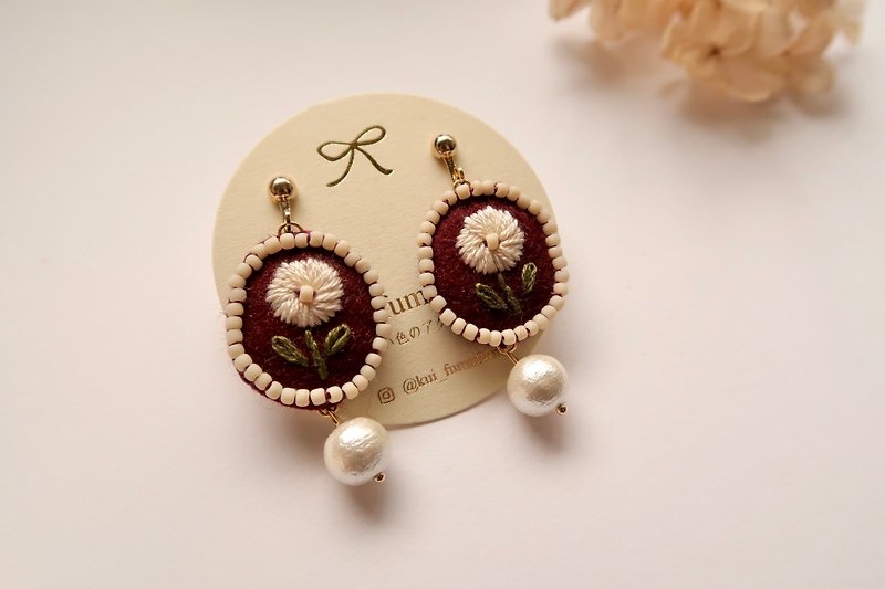 Flower earrings - Earrings & Clip-ons - Thread Brown