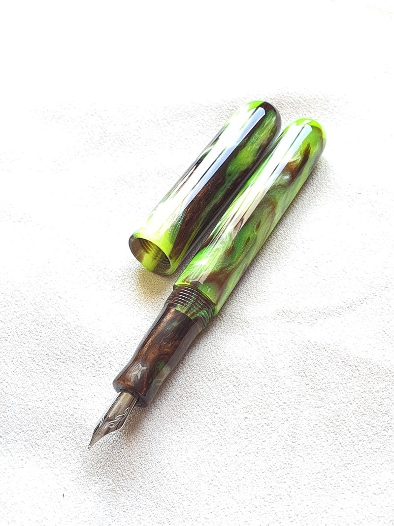 Handmade Fountain Pen - ปากกาหมึกซึม - เรซิน หลากหลายสี