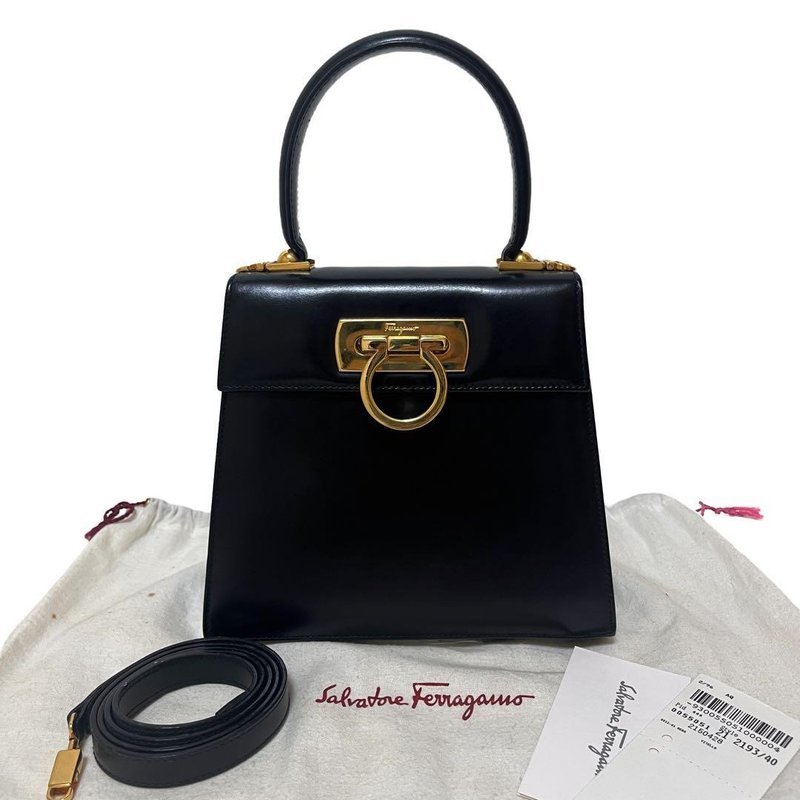 Salvatore Ferragamo フェラガモ ガンチーニ 2way ハンドバッグ レザー 黒 ブラック ゴールド金具 AQ-212193 - 手提包/手提袋 - 真皮 黑色