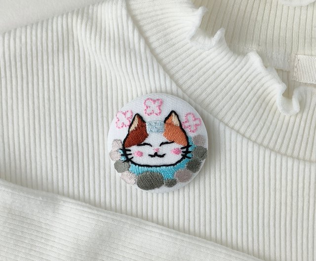 2022デザイン ホワイトクリスマス  猫ちゃんラウンドレジンヘアゴム レジンヘアゴム、クリクリお目の白黒猫ちゃん・再販不可