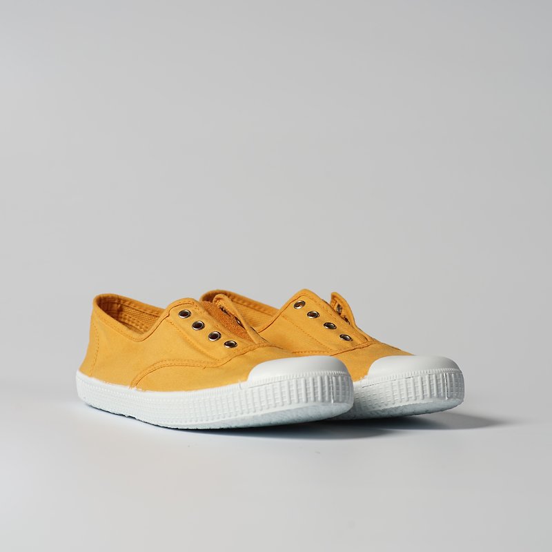 西班牙國民帆布鞋 CIENTA 大人尺寸 芥末黃色 香香鞋 70997 64 - 女款休閒鞋 - 棉．麻 黃色