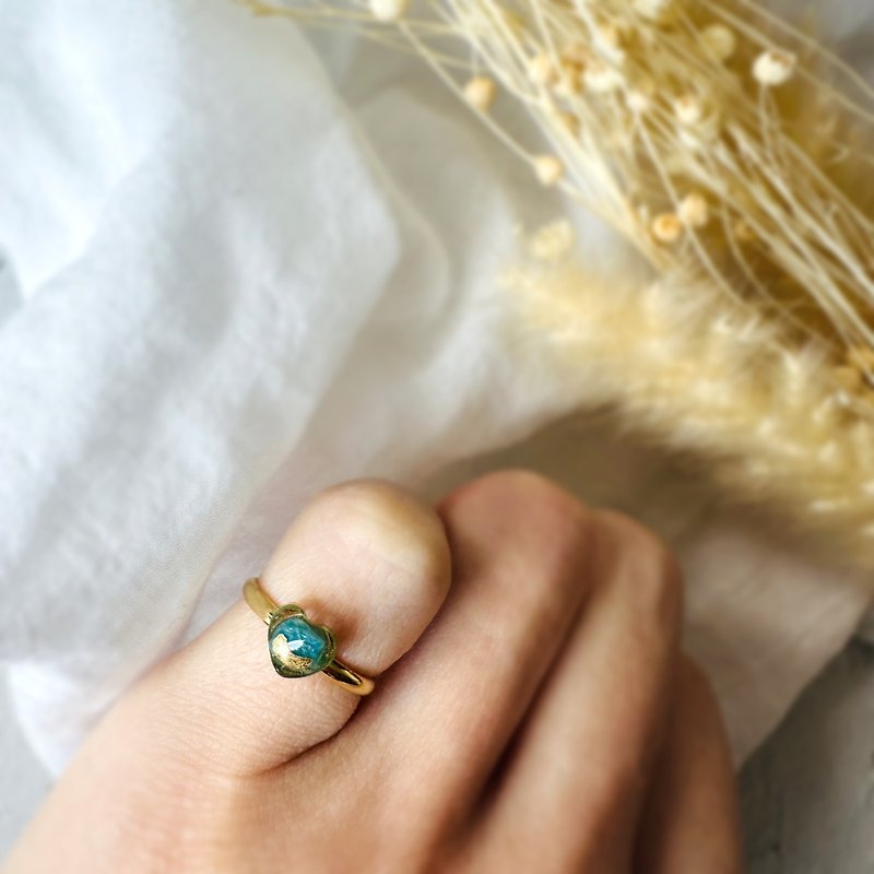 Natural stone heart ring, gold lacquer, line, ring, pinky ring, pair ring, apatite, small, delicate, gold, light blue, natural stone ring, heaven - แหวนทั่วไป - หิน สีน้ำเงิน