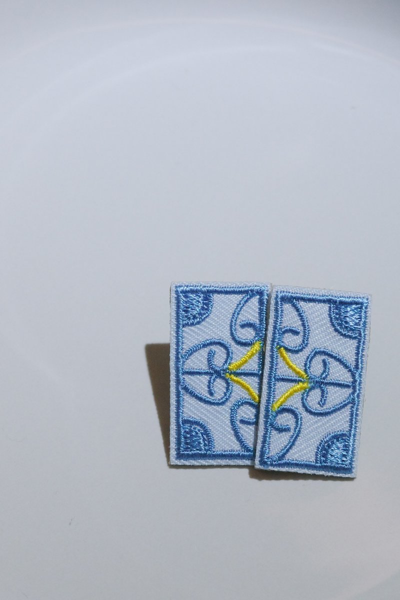 刺繍アクセサリー 鉄窓花【水色】 - 耳環/耳夾/耳骨夾 - 繡線 藍色