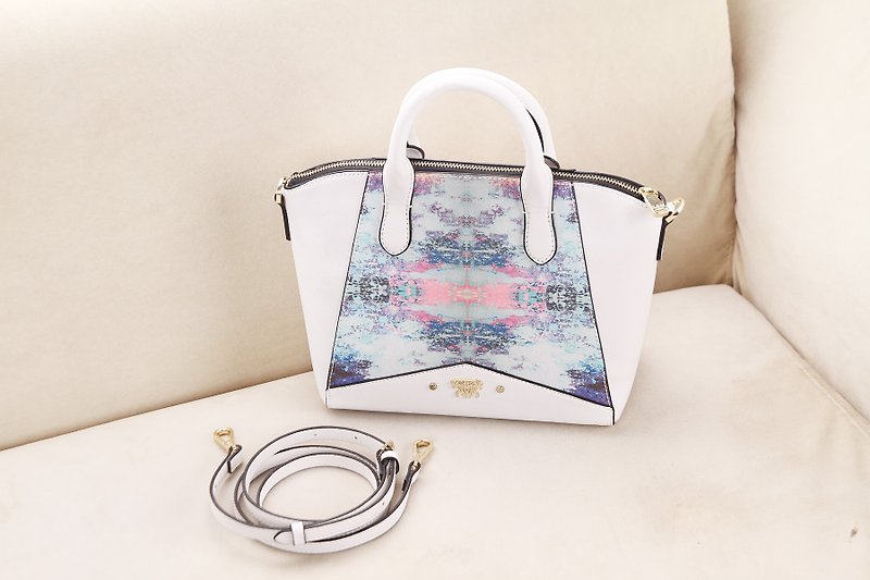 S8O oil painting style hand bag protect ocean series white - Messenger Bags & Sling Bags - Polyester White