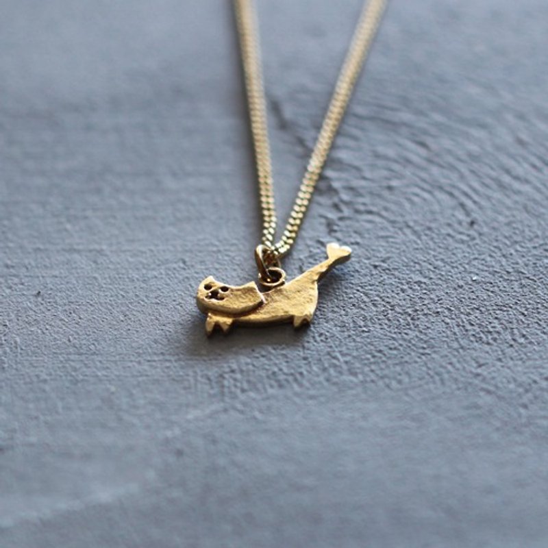Cat with heart-shaped tail | Necklace | N570 - สร้อยคอ - โลหะ สีทอง