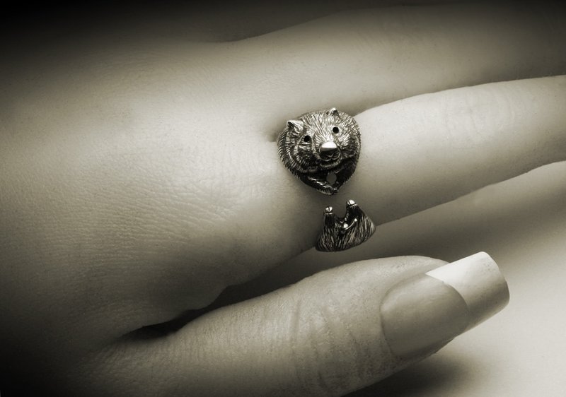 袋熊戒指 - 戒指 - 其他金屬 銀色