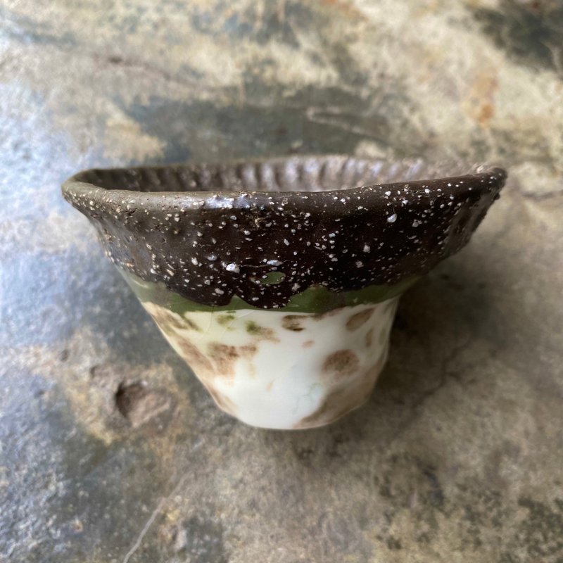 Pottery/electric kiln firing/twisted tire/small mushroom cup - Cups - Pottery Brown