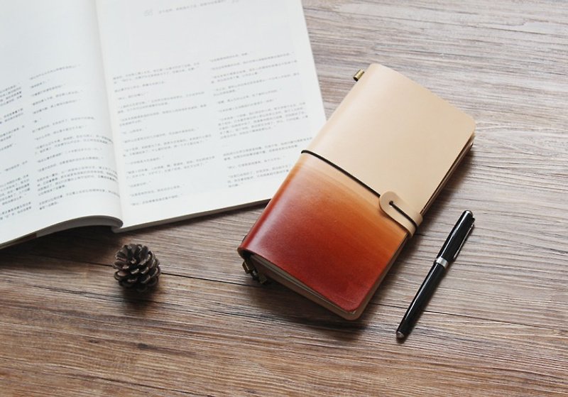 留白漸層红棕色 手帳本真皮筆記本 TN旅行本 創意禮品 可客製化 - 筆記本/手帳 - 真皮 咖啡色