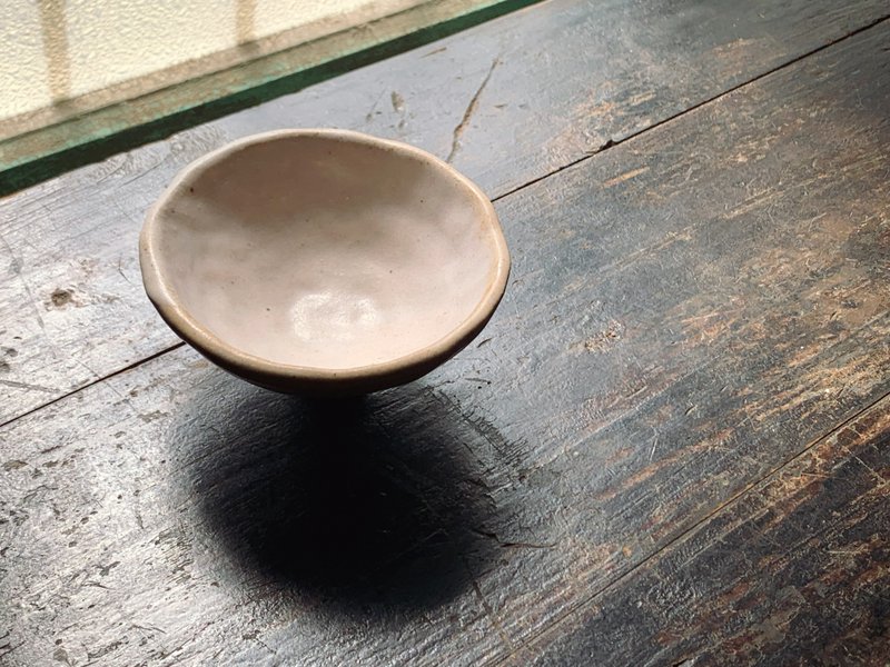 高腳阿醜小食量飯碗 - 碗 - 陶 咖啡色