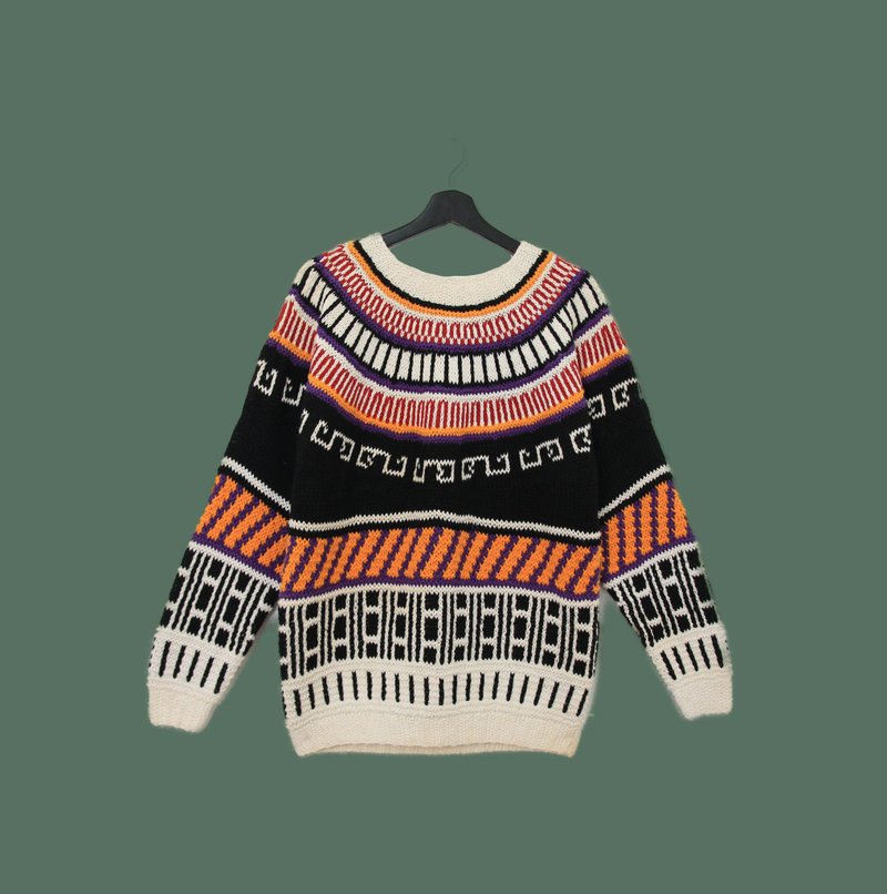 Back to Green-vintage sweater with orange and black contrasting colors surrounding totem vintage sweater - สเวตเตอร์ผู้ชาย - ผ้าฝ้าย/ผ้าลินิน 