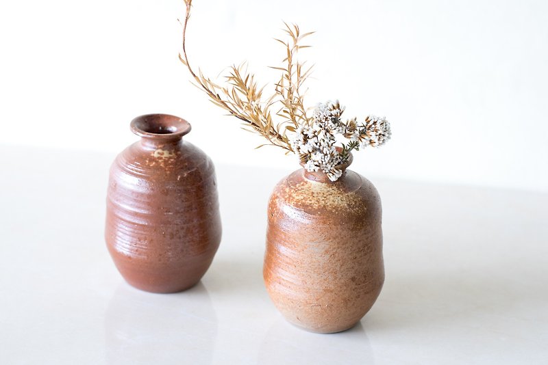 静かに待っている/ NRKが悪い···花の釉薬焼成手作りの陶器 - 花瓶・植木鉢 - 陶器 ブラウン